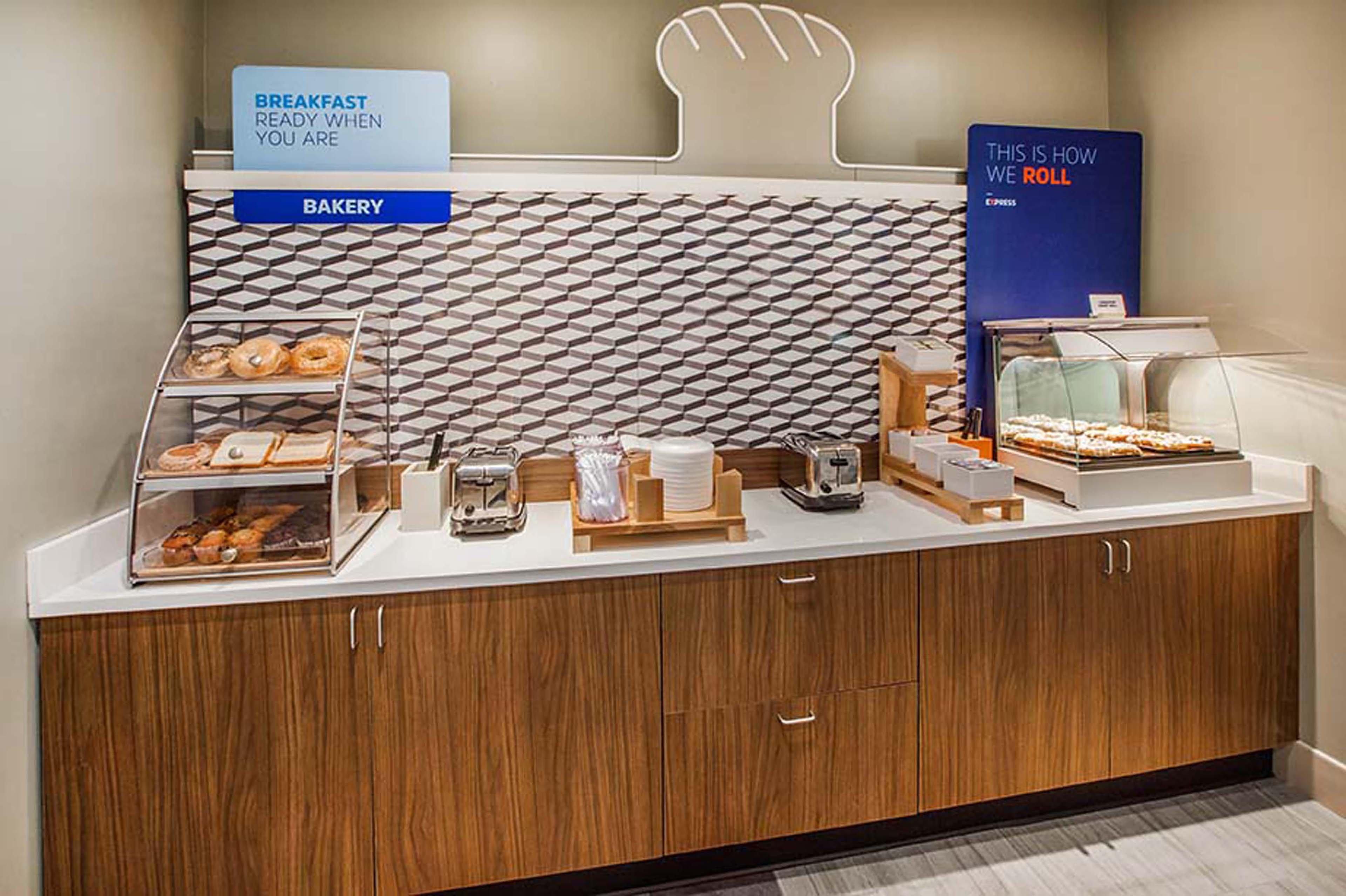 Holiday Inn Express & Suites Miami Kendall By Ihg Country Walk Exteriör bild